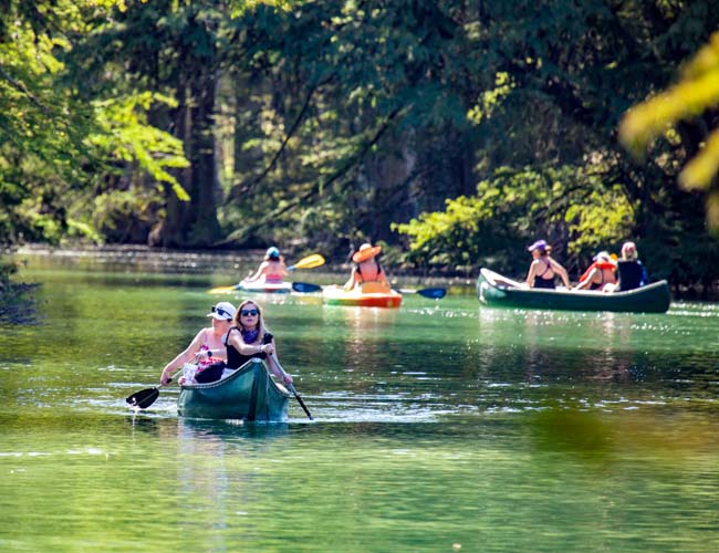 wedding-canoeing